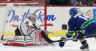 Canucks clinch Northwest with win over Blackhawks